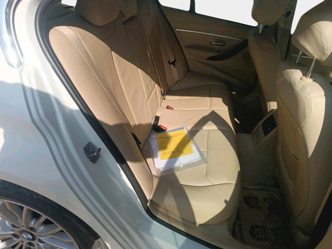 2018 BMW 3 Series 320d Luxury Line, Diesel, Automatic, 32,237 km, interior