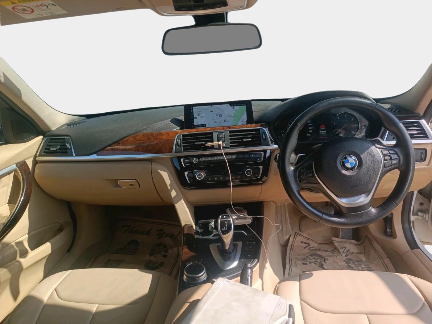 2018 BMW 3 Series 320d Luxury Line, Diesel, Automatic, 32,237 km, interior