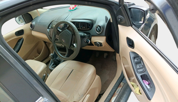 2016 Ford Figo Aspire TITANIUM 1.2 PETROL, Petrol, Manual, 80,842 km, interior