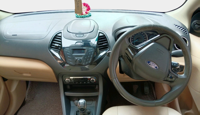 2016 Ford Figo Aspire TITANIUM 1.2 PETROL, Petrol, Manual, 80,842 km, interior