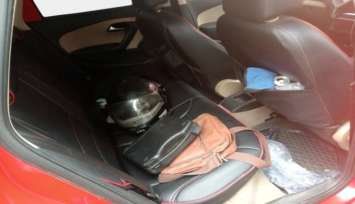 2016 Volkswagen Polo HIGHLINE1.2L, Petrol, Manual, 1,57,338 km, interior