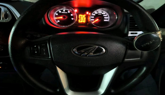 2017 Mahindra TUV300 T8, Diesel, Manual, 86,727 km, interior