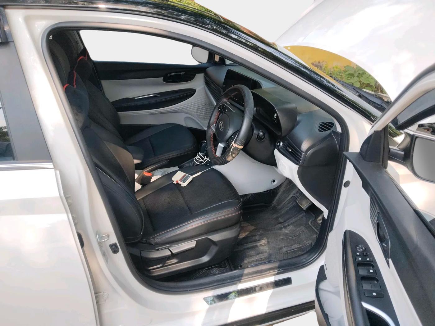2025 Hyundai NEW I20 ASTA (O) 1.2 IVT, Petrol, Automatic, 4,840 km, interior