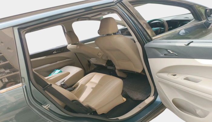 2018 Mahindra MARAZZO M8 7 STR, Diesel, Manual, 2,16,709 km, interior