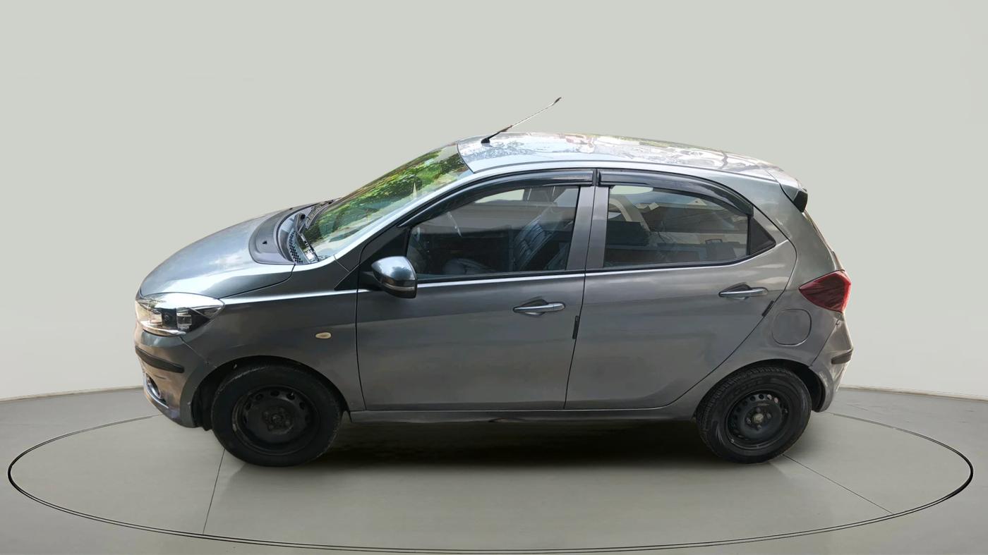 2019 Tata Tiago XT DIESEL, Diesel, Manual, 1,66,166 km, exterior