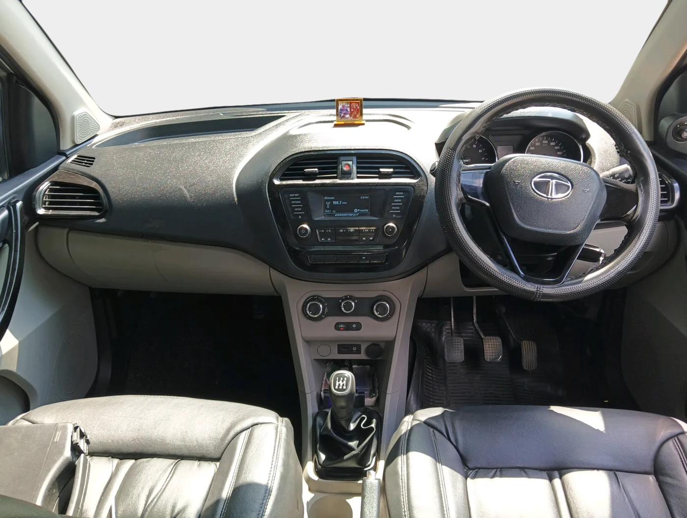 2019 Tata Tiago XT DIESEL, Diesel, Manual, 1,66,166 km, interior