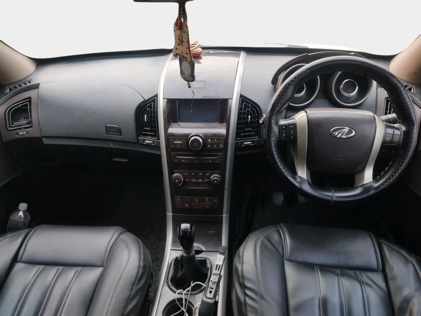 2014 Mahindra XUV500 W8, Diesel, Manual, 69,005 km, interior