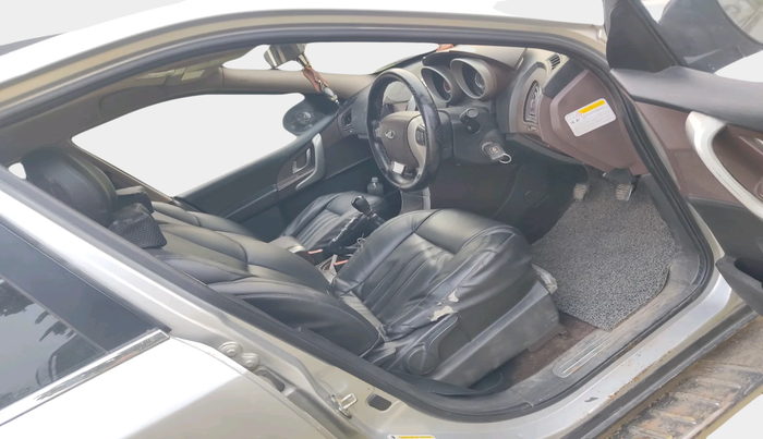 2014 Mahindra XUV500 W8, Diesel, Manual, 69,005 km, interior