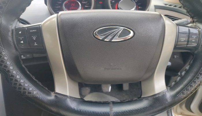 2014 Mahindra XUV500 W8, Diesel, Manual, 69,005 km, interior