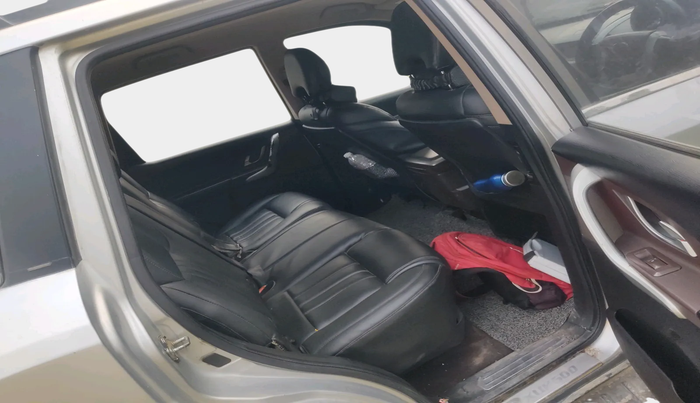 2014 Mahindra XUV500 W8, Diesel, Manual, 69,005 km, interior