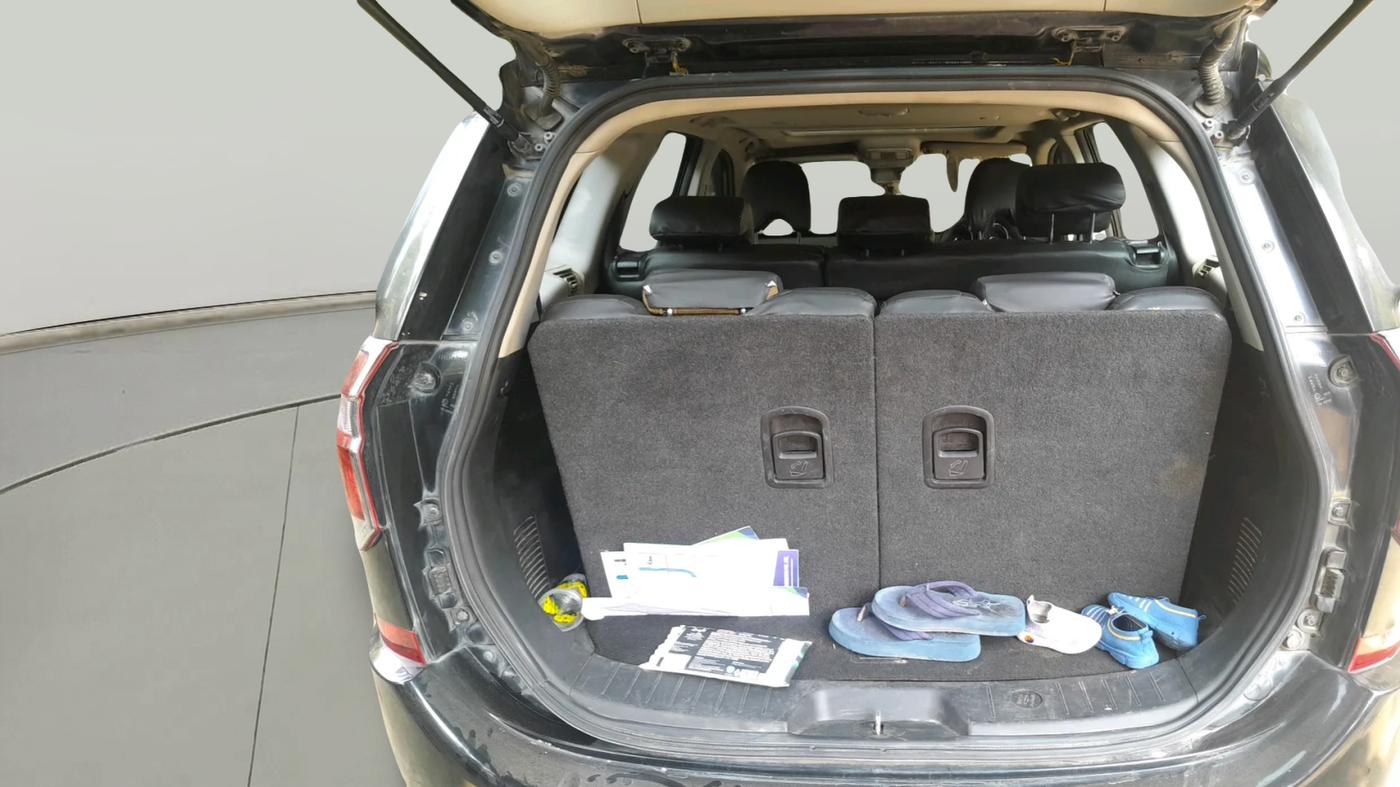2020 Mahindra XUV500 W9, Diesel, Manual, 79,823 km, exterior