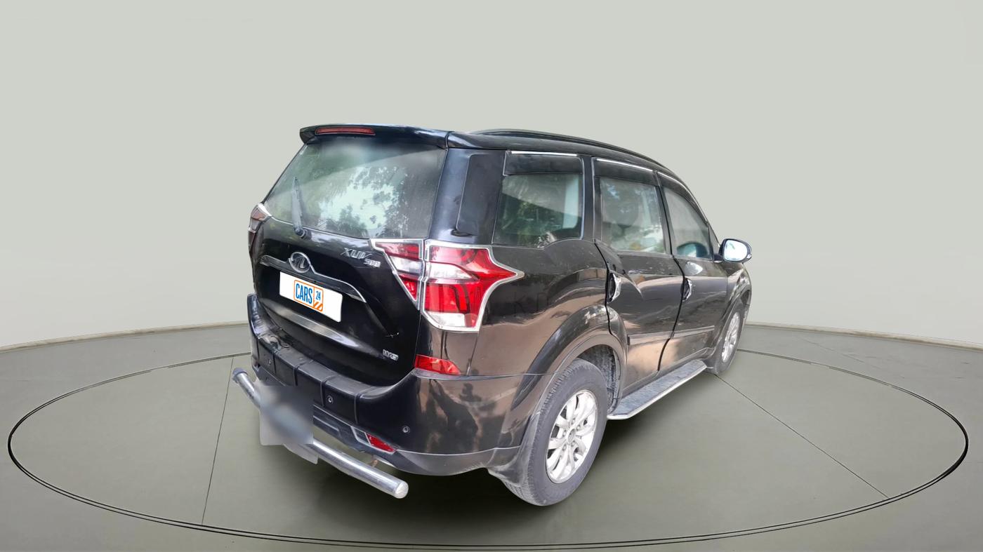 2020 Mahindra XUV500 W9, Diesel, Manual, 79,823 km, exterior