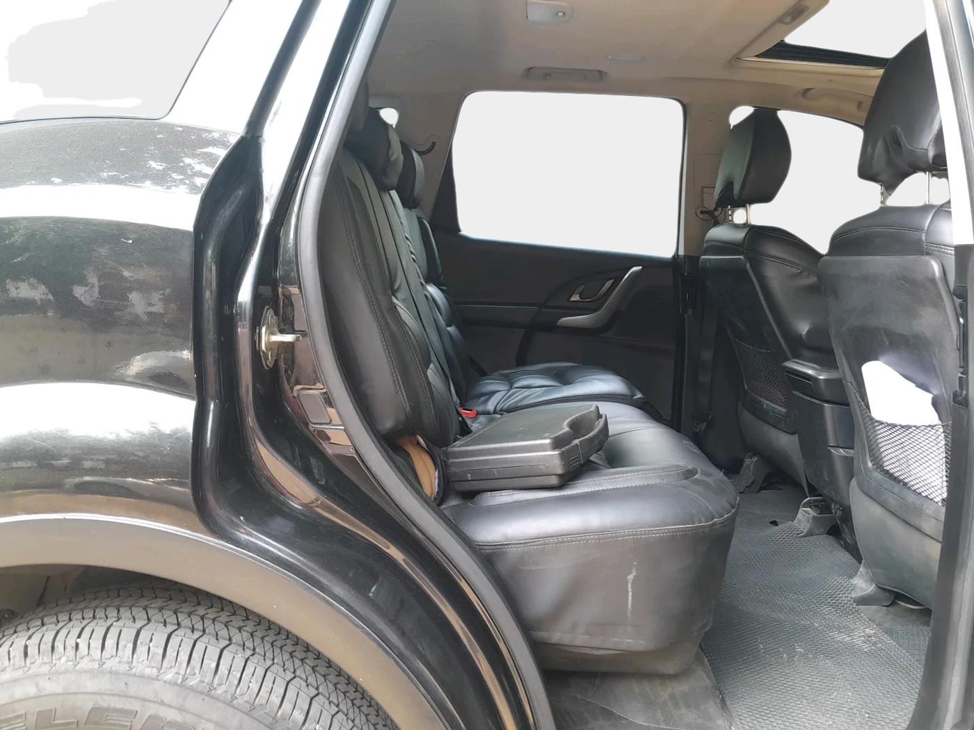 2020 Mahindra XUV500 W9, Diesel, Manual, 79,823 km, interior
