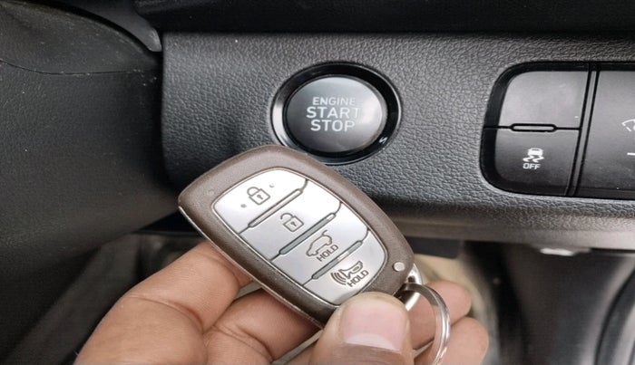 2020 Hyundai VENUE SX 1.0 (O) TURBO, Petrol, Manual, 1,29,148 km, interior