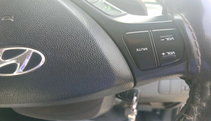 2015 Hyundai Grand i10 SPORTZ 1.2 KAPPA VTVT, Petrol, Manual, 1,48,203 km, interior