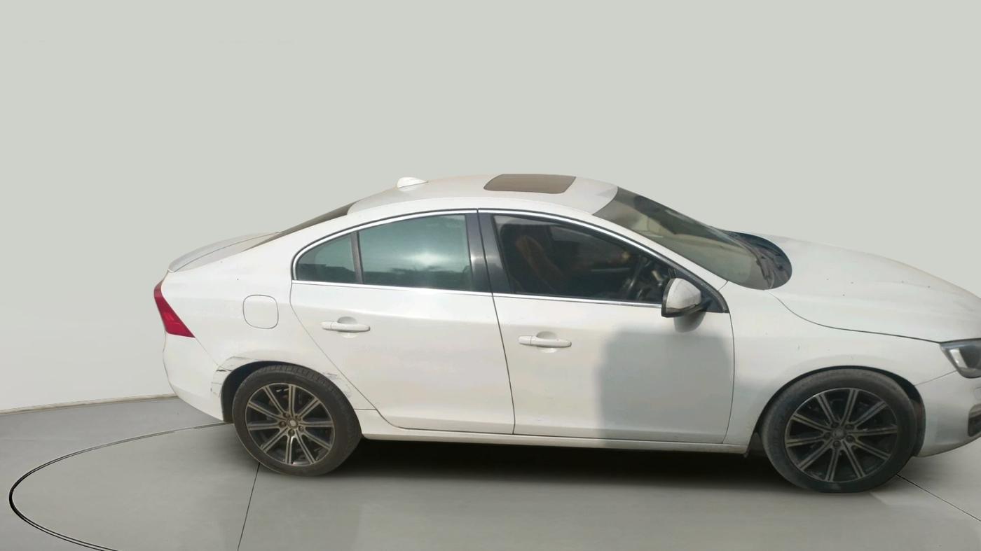 2015 Volvo S60 D5, Diesel, Automatic, 82,346 km, exterior