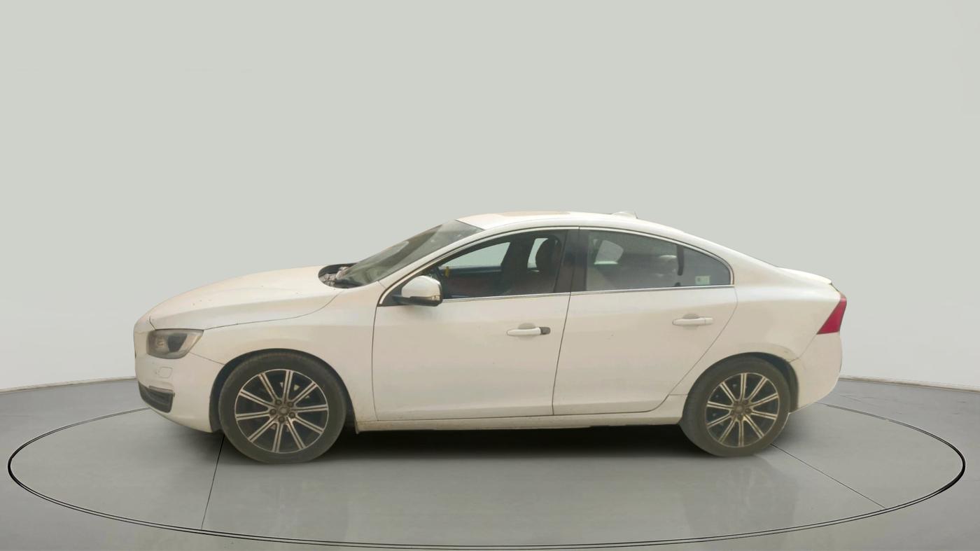 2015 Volvo S60 D5, Diesel, Automatic, 82,346 km, exterior
