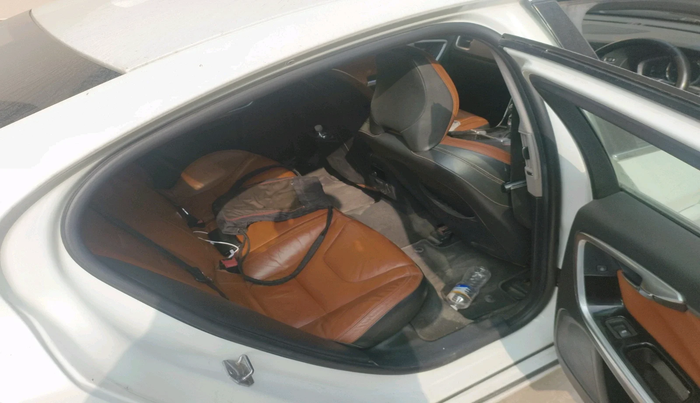 2015 Volvo S60 D5, Diesel, Automatic, 82,346 km, interior