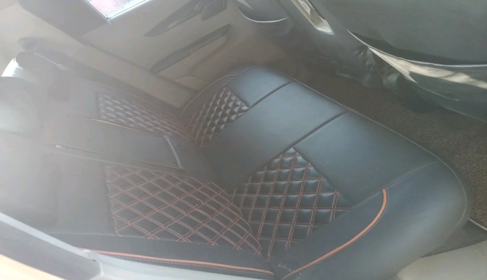 2015 Mahindra Kuv100 K8 D 6 STR, Diesel, Manual, 98,701 km, interior