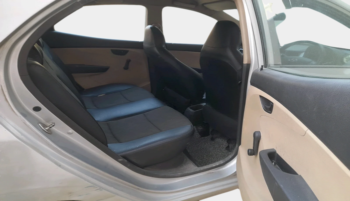 2011 Hyundai Eon MAGNA, Petrol, Manual, 13,406 km, interior