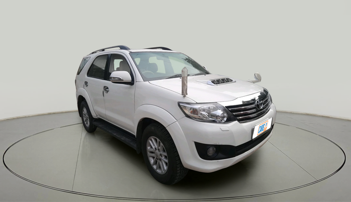 2014 Toyota Fortuner 3.0 4X2 MT, Diesel, Manual, 1,84,495 km, exterior