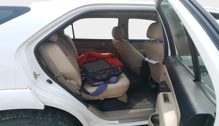 2014 Toyota Fortuner 3.0 4X2 MT, Diesel, Manual, 1,84,495 km, interior