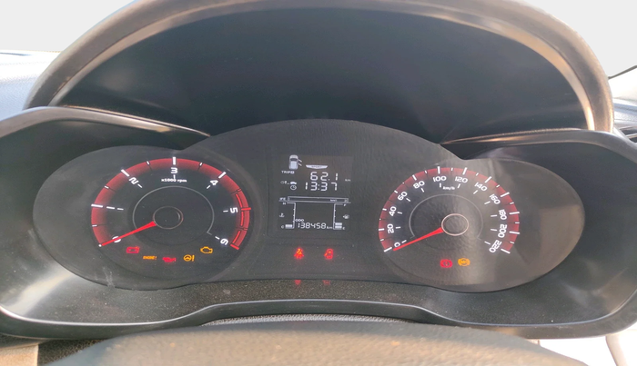 2019 Mahindra XUV300 W6 1.5 DIESEL, Diesel, Manual, 1,38,458 km, interior