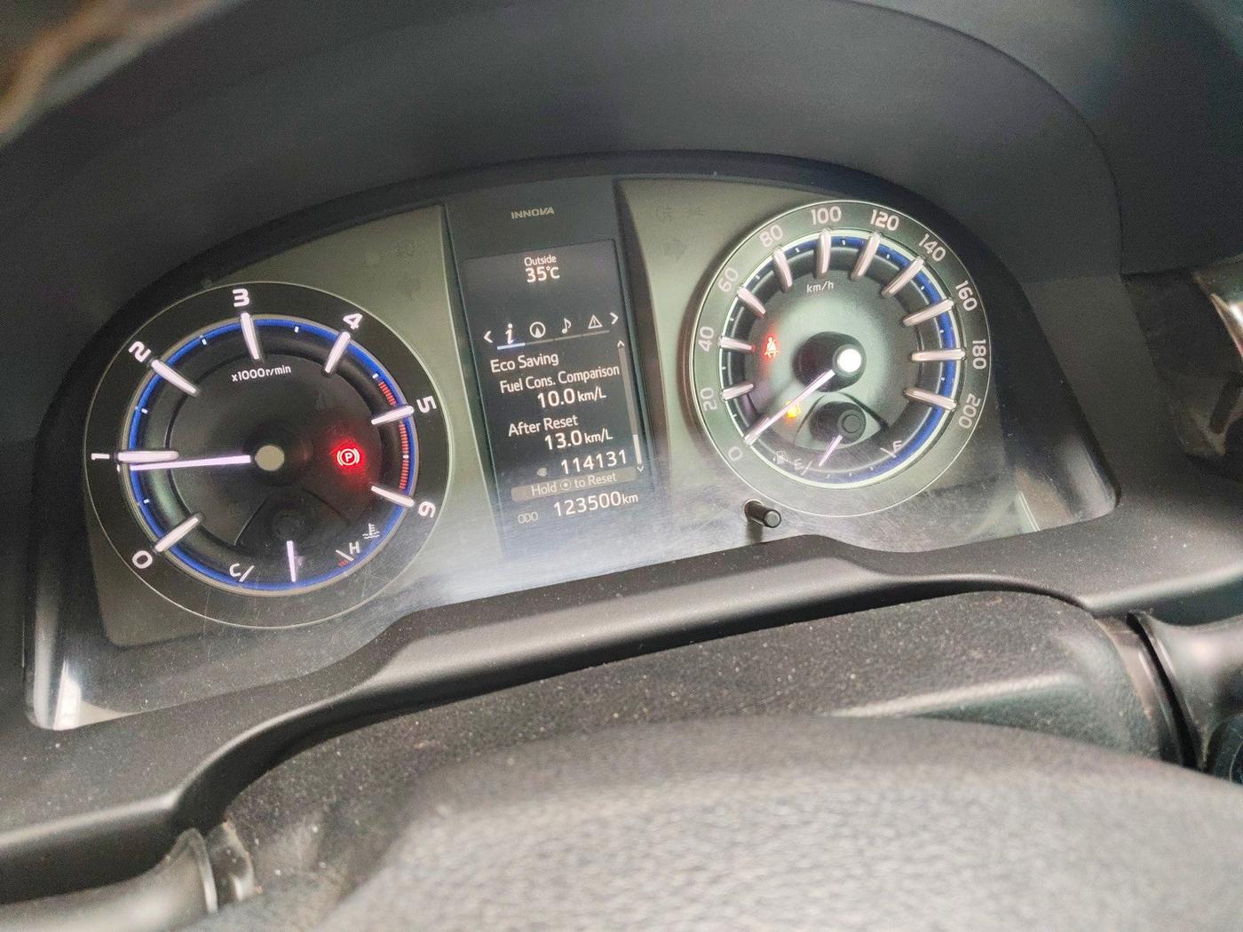 2018 Toyota Innova Crysta 2.4 VX 8 STR, Diesel, Manual, 1,26,000 km, interior