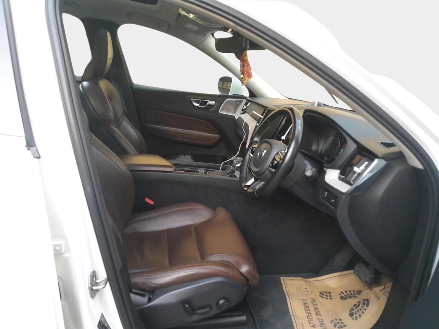2020 Volvo XC 60 D5 INSCRIPTION, Diesel, Automatic, 91,667 km, interior
