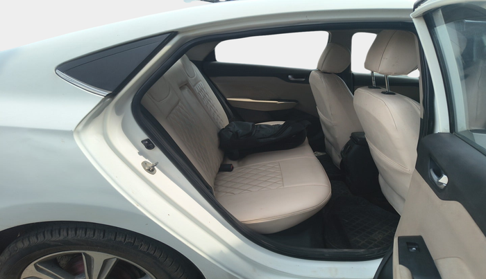 2018 Hyundai Verna 1.6 VTVT SX, Petrol, Manual, 85,295 km, interior
