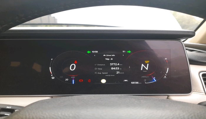 2023 Mahindra XUV700 AX 7 D MT 7 STR, Diesel, Manual, 66,136 km, interior