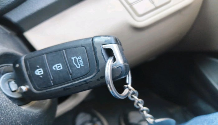 2018 Hyundai Verna 1.6 CRDI SX, Diesel, Manual, 2,04,361 km, interior