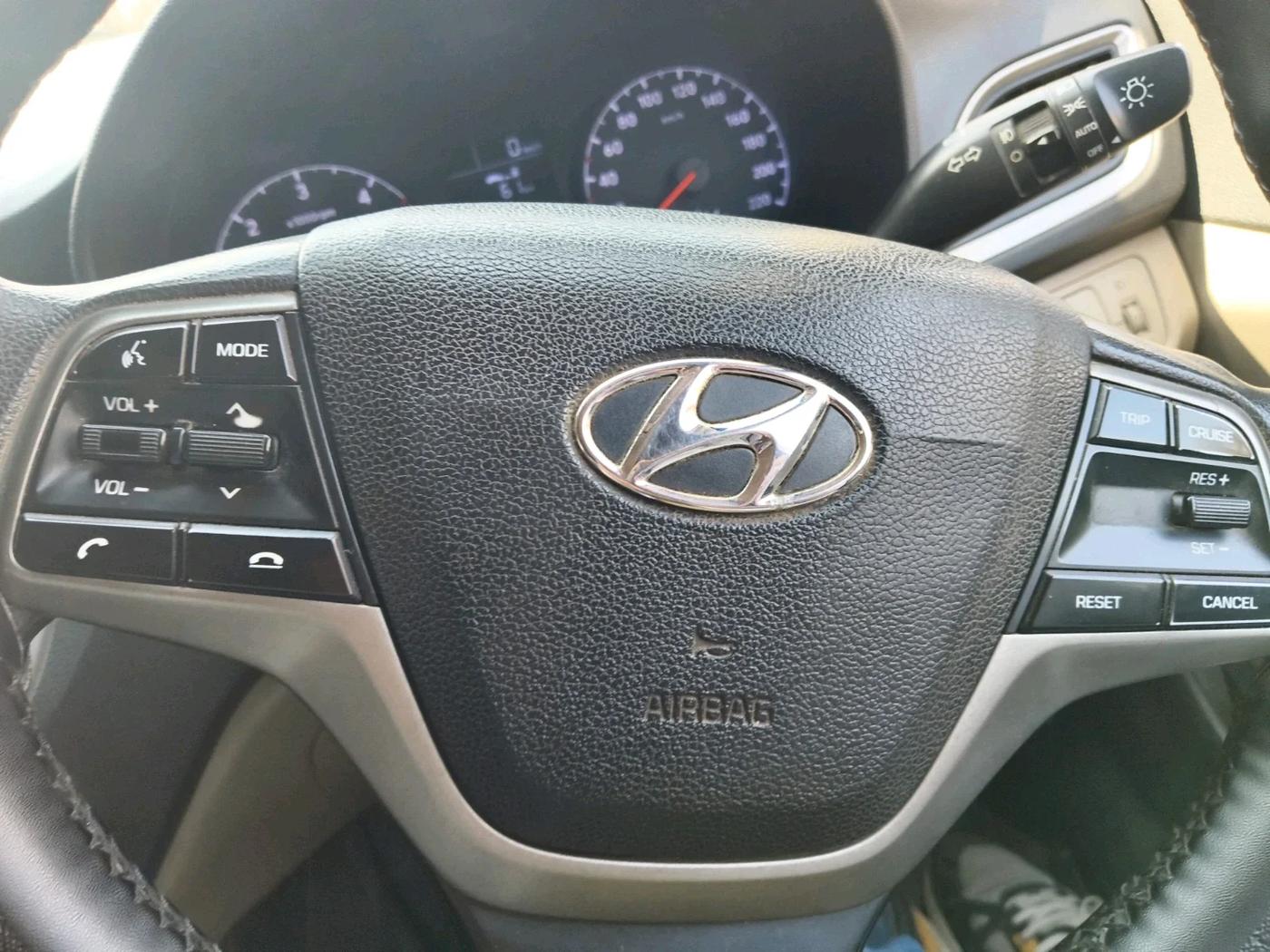 2018 Hyundai Verna 1.6 CRDI SX, Diesel, Manual, 2,04,361 km, interior