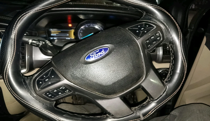 2017 Ford Endeavour TITANIUM 3.2 4X4 AT, Diesel, Automatic, 1,38,264 km, interior