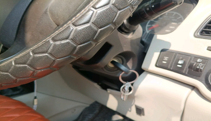 2017 Mahindra Scorpio S2, Diesel, Manual, 1,73,939 km, interior