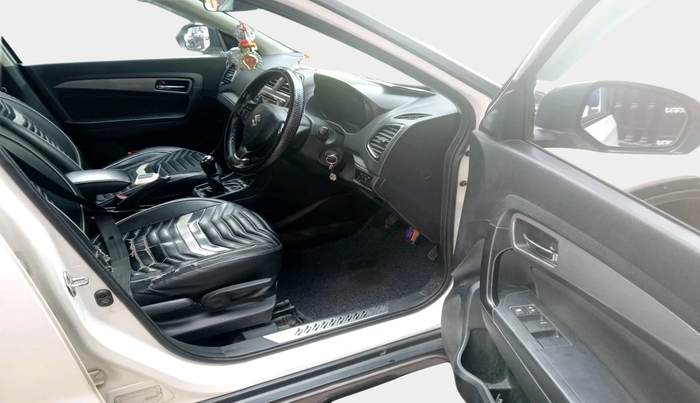 2019 Maruti Vitara Brezza ZDI, Diesel, Manual, 1,60,486 km, interior