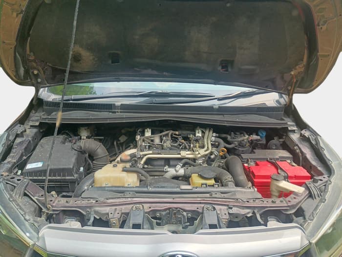 2020 Toyota Innova Crysta 2.4 GX 7 STR, Diesel, Manual, 1,53,104 km, exterior