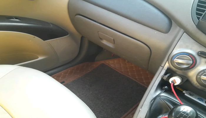 2011 Hyundai i10 MAGNA 1.2, Petrol, Manual, 92,008 km, interior