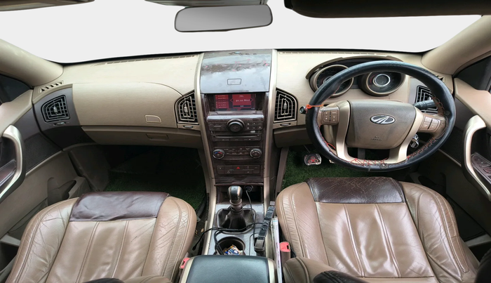 2014 Mahindra XUV500 W8, Diesel, Manual, 1,47,838 km, interior