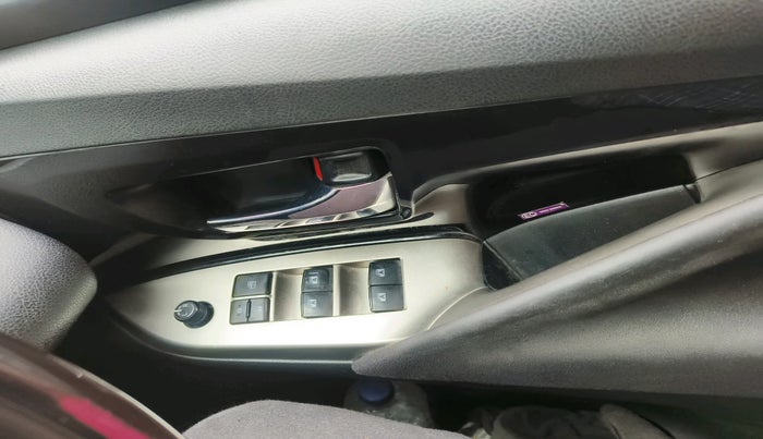 2016 Toyota Innova Crysta 2.4 VX 7 STR, Diesel, Manual, 66,863 km, interior