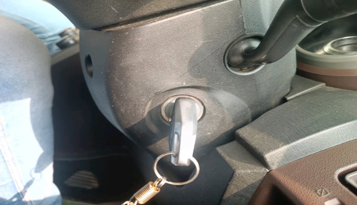 2012 Mahindra XUV500 W8, Diesel, Manual, 1,33,991 km, interior