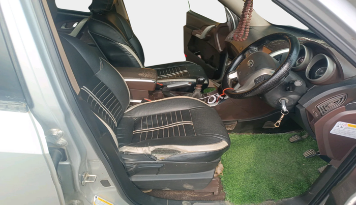 2012 Mahindra XUV500 W8, Diesel, Manual, 1,33,991 km, interior