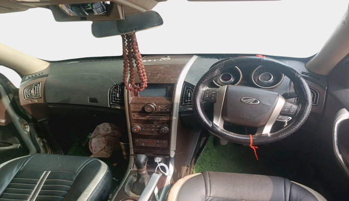 2012 Mahindra XUV500 W8, Diesel, Manual, 1,33,991 km, interior