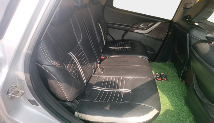 2012 Mahindra XUV500 W8, Diesel, Manual, 1,33,991 km, interior