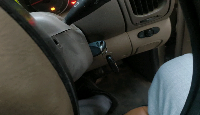 2011 Mahindra Scorpio VLX 2WD BS-III, Diesel, Manual, 82,776 km, interior