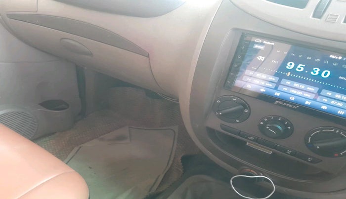 2014 Mahindra Xylo D2, Diesel, Manual, 49,027 km, interior