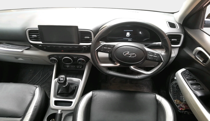 2023 Hyundai VENUE SX 1.5 CRDI, Diesel, Manual, 22,043 km, interior