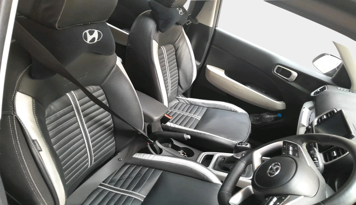 2023 Hyundai VENUE SX 1.5 CRDI, Diesel, Manual, 22,043 km, interior