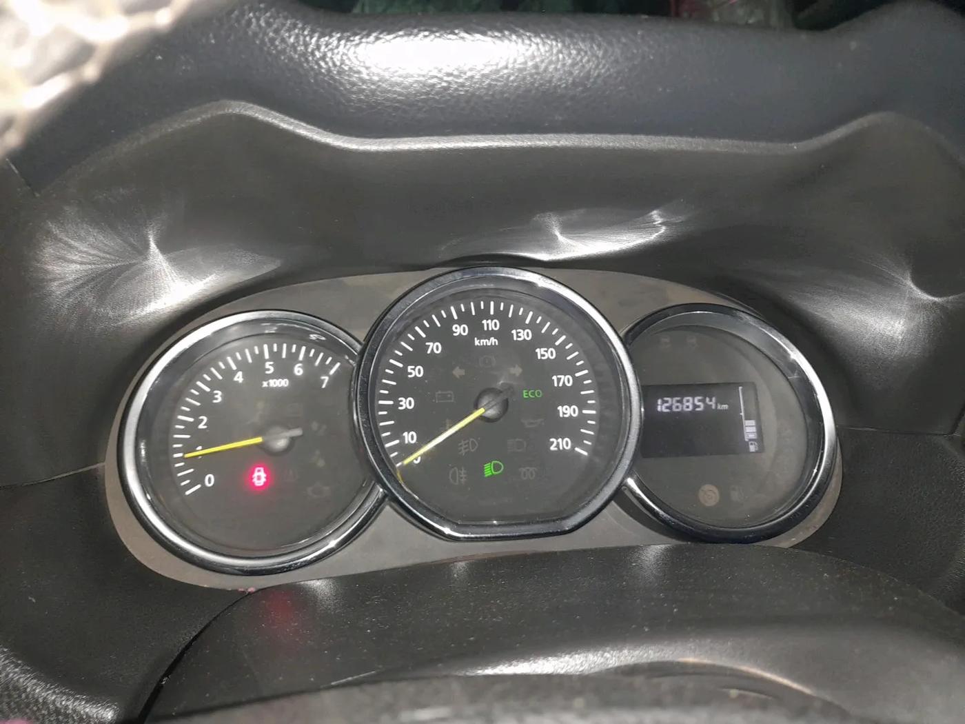 2018 Renault Duster 85 PS RXZ DIESEL, Diesel, Manual, 1,26,854 km, interior