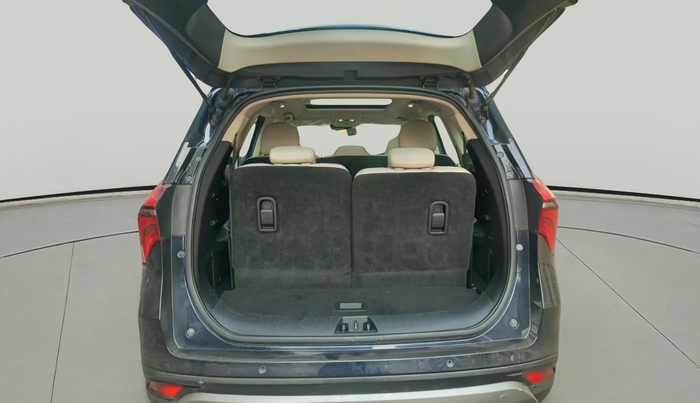 2023 Mahindra XUV700 AX 7 LUXURY D AT 7 STR, Diesel, Automatic, 79,321 km, exterior